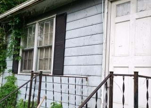 Property at 331 Wickham St, South Boston, VA 24592, 2 beds, 1 bath