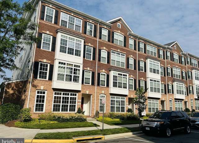 Property at 19293 Harlow Sq, Leesburg, VA 20176, 3 beds, 2.5 baths