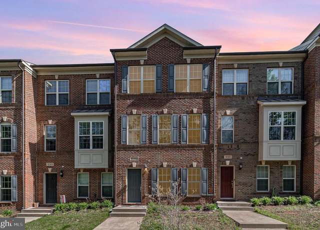 Property at 15993 Marsh Pl, Haymarket, VA 20169, 3 beds, 3 baths