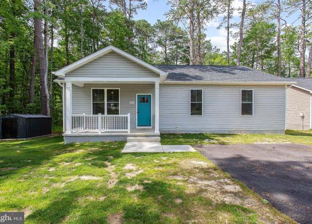 Property at 520 Glebe Rd S, Montross, VA 22520, 3 beds, 2 baths