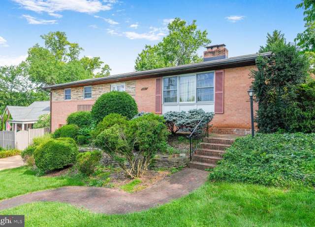 Property at 4901 Ashby St NW, Washington, DC 20007, 3 beds, 3 baths