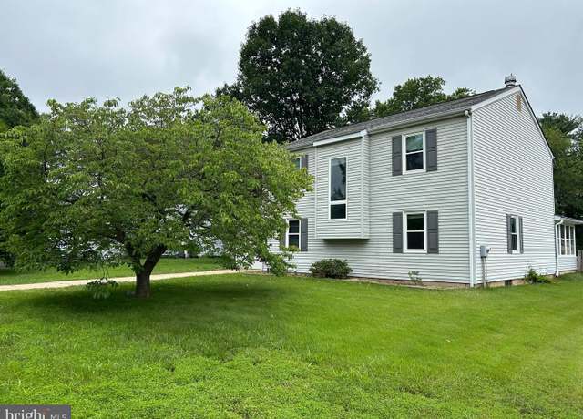 Property at 113 Garwood Dr, Bear, DE 19701, 4 beds, 2.5 baths