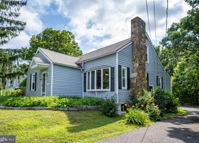 Property at 648 S 3rd St, Oakland, MD 21550, 3 beds, 2 baths