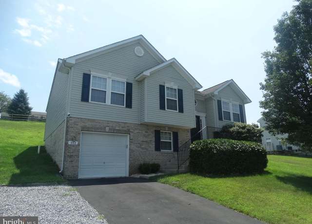 Property at 112 Colton Ct, Smithsburg, MD 21783, 4 beds, 3 baths