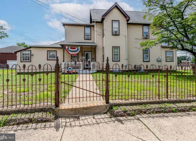 Property at 300 New Jersey Ave, Riverside, NJ 08075, 3 beds