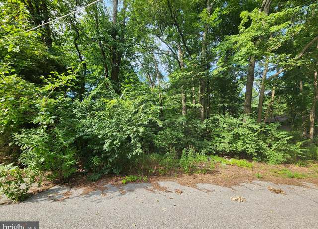 Property at 14 Lincoln Cv, East Berlin, PA 17316