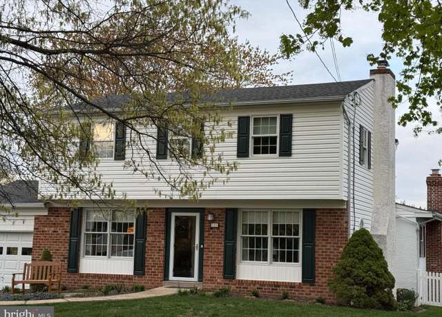 Property at 121 North Ln, Chalfont, PA 18914, 4 beds, 2.5 baths