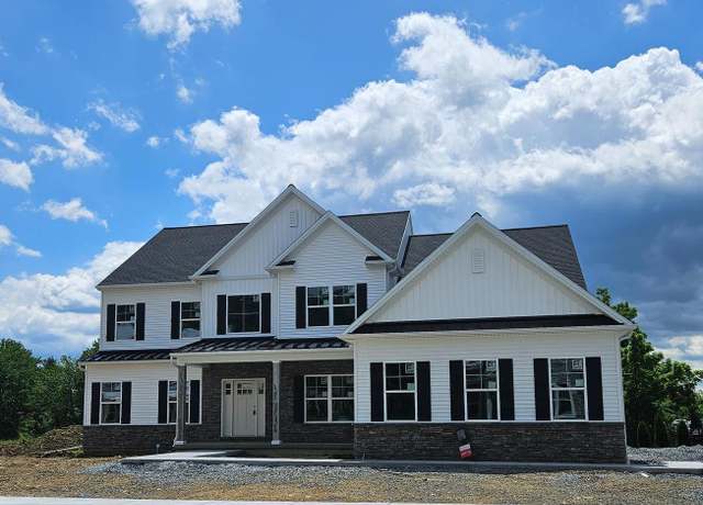 Property at 122 Jennifer Cir, Harrisburg, PA 17112, 4 beds, 3.5 baths