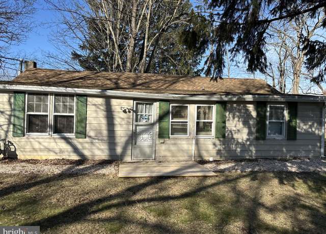 Property at 112 Faust St, Mercersburg, PA 17236, 2 beds, 1 bath