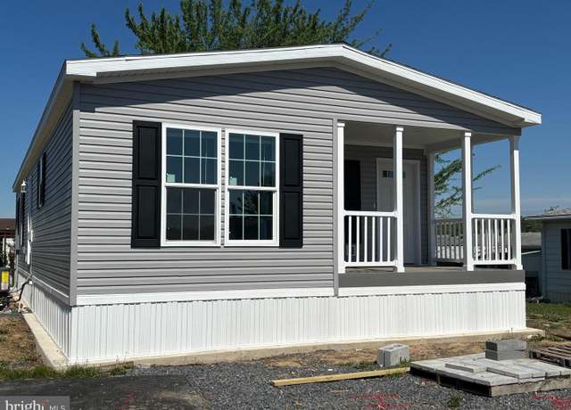 Property at 60 Longwood Pl, North Wales, PA 19454, 2 beds, 2 baths