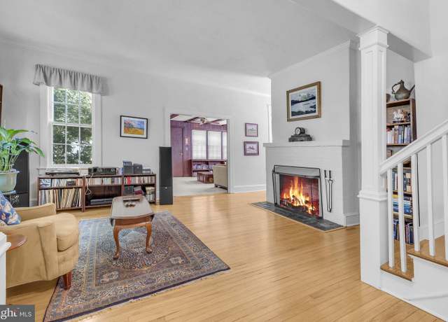 Property at 2234 N Vermont St, Arlington, VA 22207, 3 beds, 2 baths
