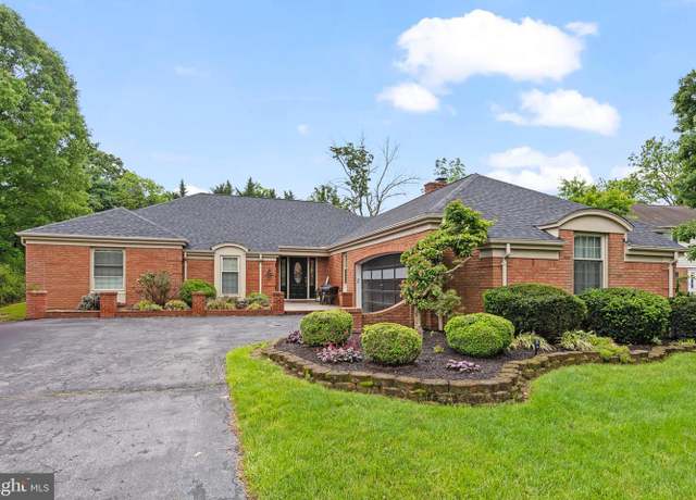 Property at 115 Oak Ridge Ln, Winchester, VA 22602, 3 beds, 2.5 baths