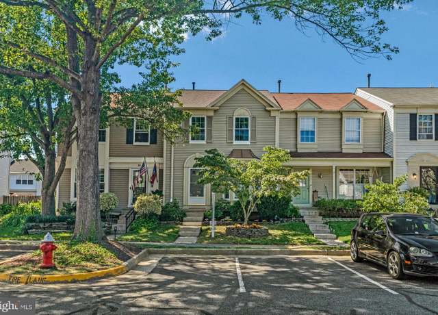 Property at 523 Currant Ter NE, Leesburg, VA 20176, 2 beds, 2.5 baths