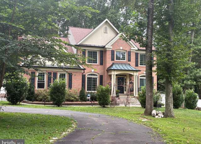 Property at 13760 Holly Forest Dr, Manassas, VA 20112, 5 beds, 3.5 baths
