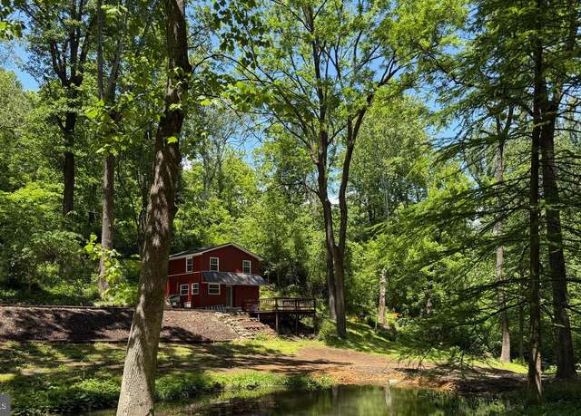 Property at 18 Bolton Branch Ln, Huntly, VA 22640, 2 beds, 2 baths