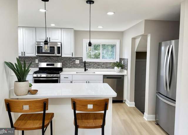 Property at 1231 Poplar Ave, Baltimore, MD 21227, 3 beds, 2 baths