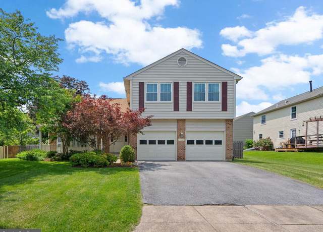 Property at 17220 Larosa Dr, Rockville, MD 20855, 4 beds, 3.5 baths
