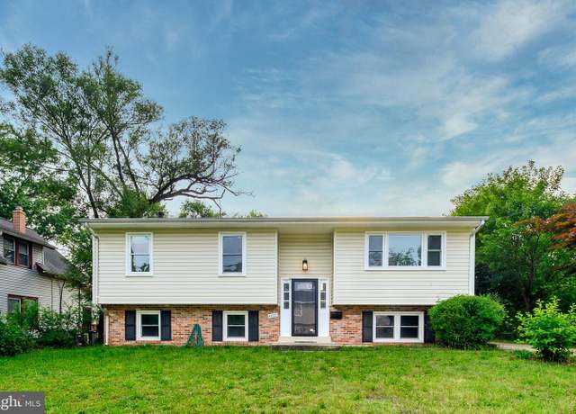 Property at 4002 52nd St, Bladensburg, MD 20710, 4 beds, 2.5 baths