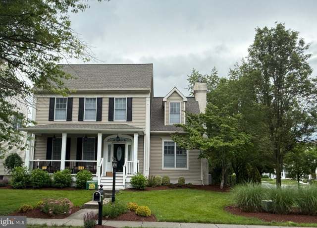 Property at 1 Travis Ct, Medford, NJ 08055, 4 beds, 2.5 baths