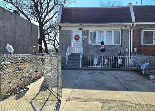 Property at 1109 Lakeshore Dr, Camden, NJ 08104, 3 beds, 1.5 baths