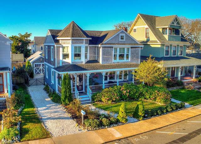 Property at 204 Coral St, Beach Haven, NJ 08008, 5 beds, 3 baths