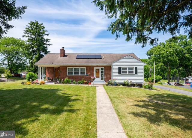 Property at 3400 Harrison Ave, Reading, PA 19605, 4 beds, 2 baths