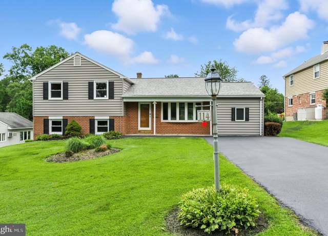 Property at 114 Woodview Ln, Media, PA 19063, 3 beds, 2.5 baths