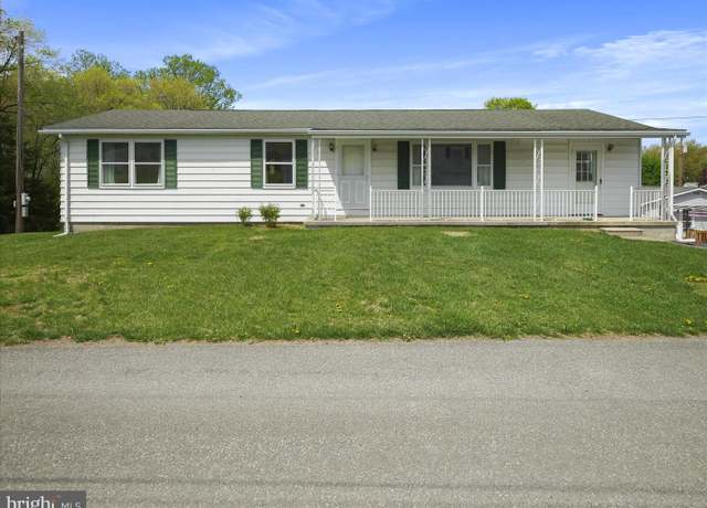 Property at 13791 Springbrook Ave, Waynesboro, PA 17268, 3 beds, 2 baths