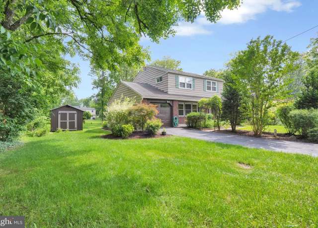 Property at 10 Lawrence Rd, Audubon, PA 19403, 4 beds, 1.5 baths