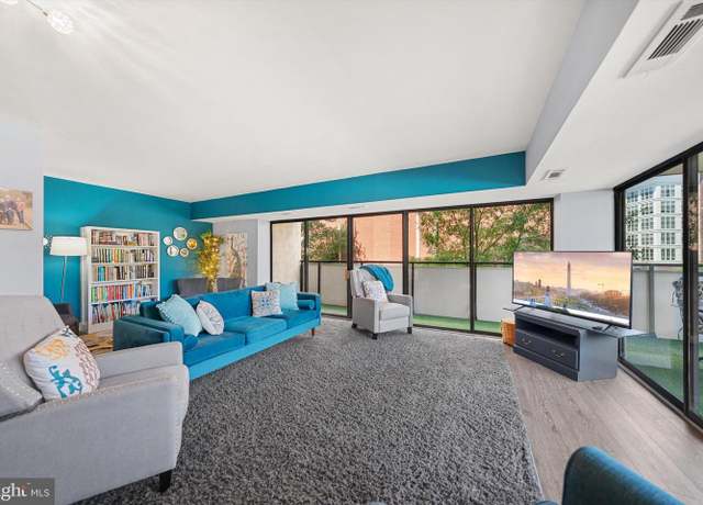 Property at 5300 Columbia Pike #315, Arlington, VA 22204, 3 beds, 2.5 baths