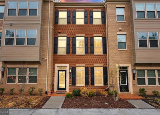 Property at 3722 Mclean Ave, Fairfax, VA 22030, 3 beds, 3.5 baths