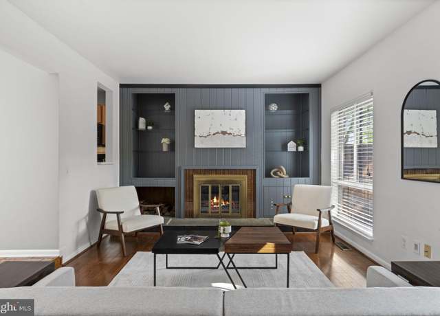 Property at 11866 S Lakes Ct, Reston, VA 20191, 3 beds, 2.5 baths