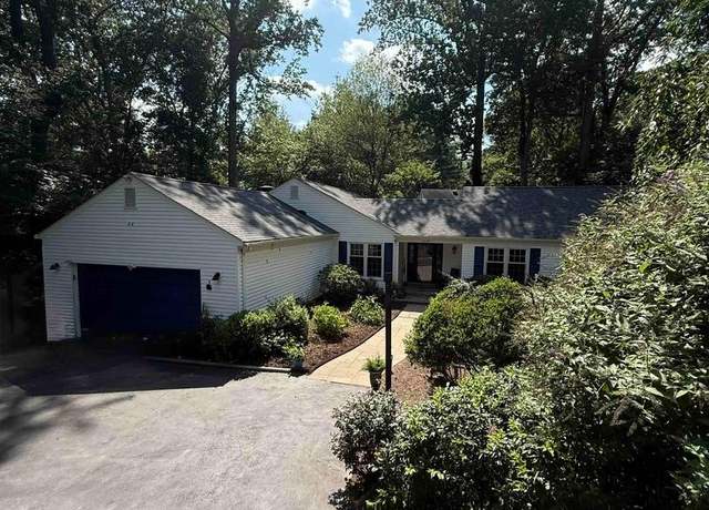 Property at 5020 Pheasant Ridge Rd, Fairfax, VA 22030, 3 beds, 2.5 baths