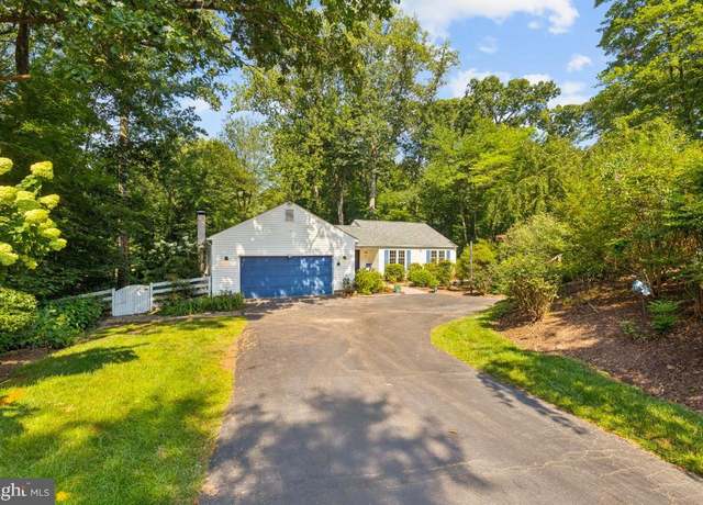 Property at 5020 Pheasant Ridge Rd, Fairfax, VA 22030, 3 beds, 2.5 baths