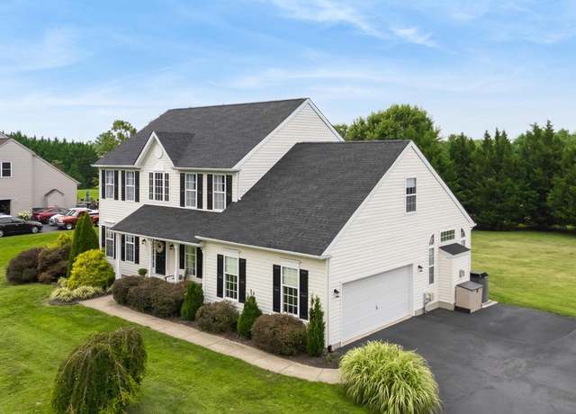 Property at 8 E Stonewall Dr, Middletown, DE 19709, 4 beds, 2.5 baths