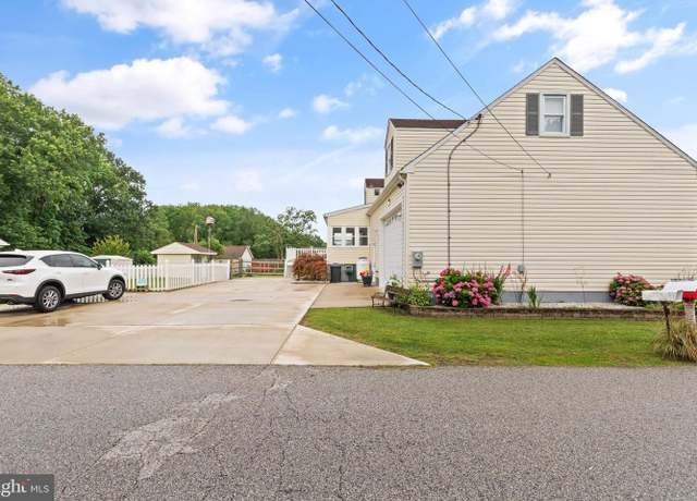 Property at 6900 Harewood Park Dr, Baltimore, MD 21220, 4 beds, 3 baths