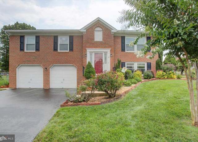 Property at 6 Princeton Pl, Hagerstown, MD 21742, 3 beds, 3 baths