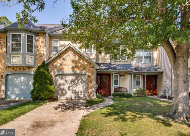 Property at 5 Claver Hill Way, Mount Laurel, NJ 08054, 2 beds, 2.5 baths