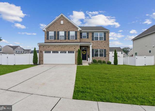 Property at 45 Circle Dr, Sicklerville, NJ 08081, 5 beds, 4 baths
