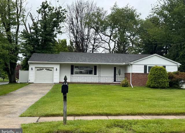 Property at 35 Bayberry Rd, Ewing, NJ 08618, 3 beds, 2 baths