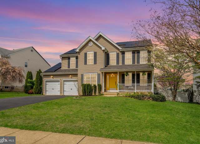 Property at 12 Tradewinds Ave, Barnegat, NJ 08005, 4 beds, 2.5 baths
