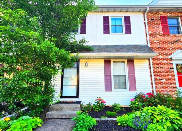 Property at 4 Washington Sq, Doylestown, PA 18901, 3 beds, 2.5 baths