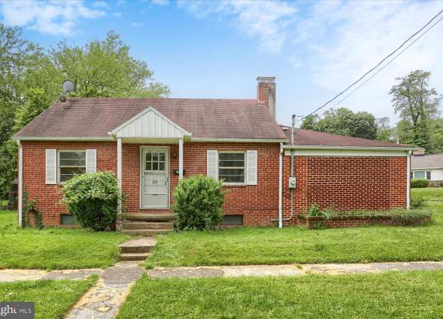 Property at 400 Woodland Ave, New Cumberland, PA 17070, 2 beds, 1 bath