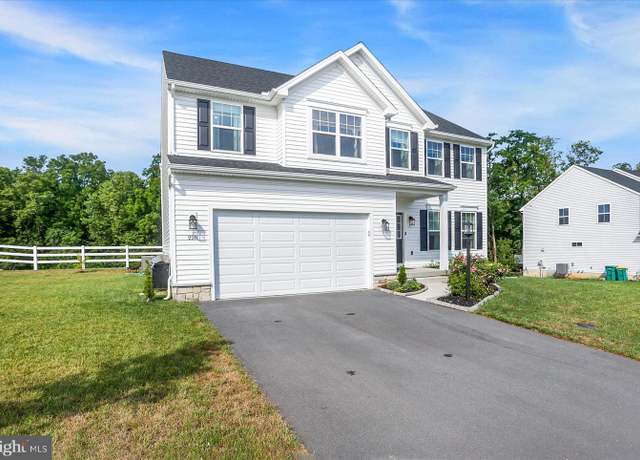 Property at 220 Sruthi Dr, Mechanicsburg, PA 17050, 4 beds, 2.5 baths