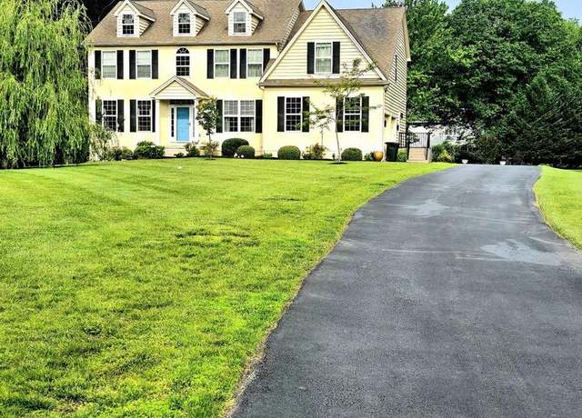 Property at 3511 Marthas Way, Garnet Valley, PA 19060, 4 beds, 2.5 baths