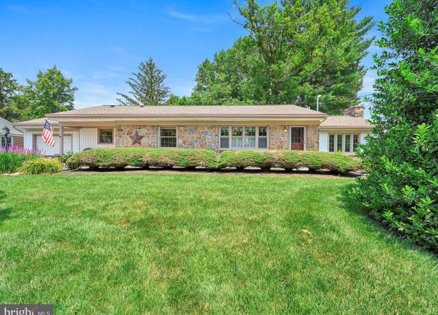 Property at 2109 Lyndell Dr, Lancaster, PA 17601, 3 beds, 1.5 baths
