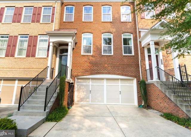 Property at 2959 Chesham St, Fairfax, VA 22031, 4 beds, 3.5 baths
