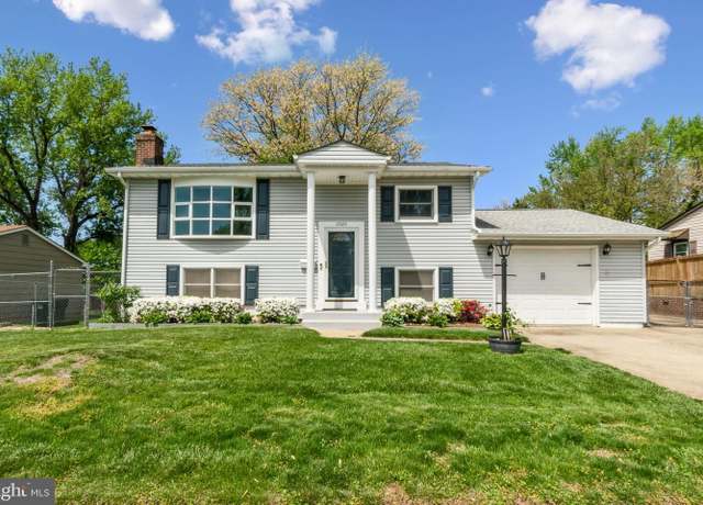 Property at 13320 Hillendale Dr, Woodbridge, VA 22193, 3 beds, 2 baths