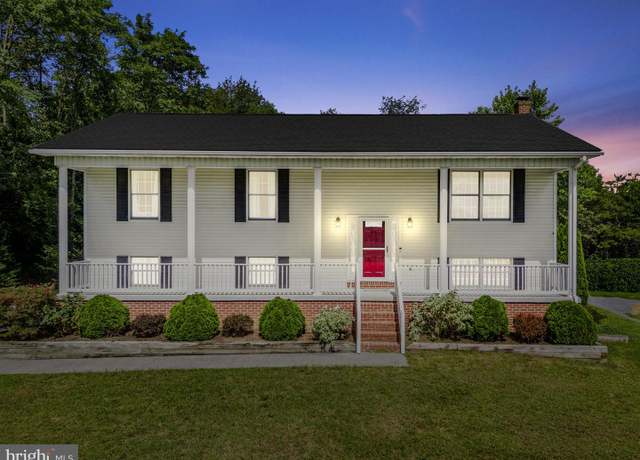 Property at 1204 S Fork Dr, Front Royal, VA 22630, 4 beds, 2.5 baths