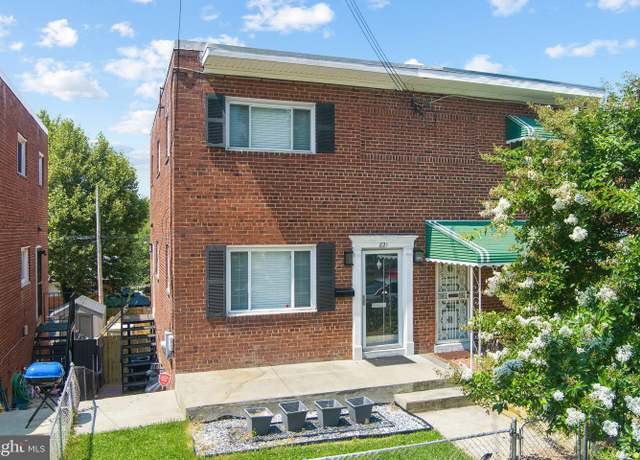 Property at 821 Oglethorpe St NE, Washington, DC 20011, 3 beds, 1.5 baths
